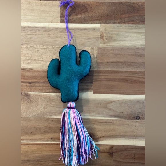 Cactus Handmade Tassel| NWOT - Picture 3 of 5